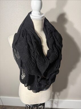 Women's Black Knit Infinity Scarf - Cozy Loop Design
